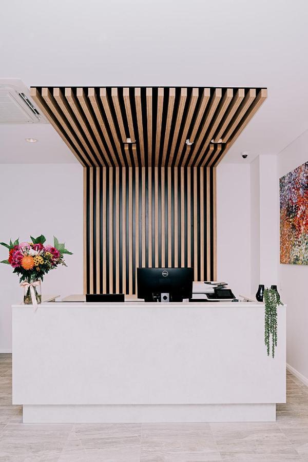 Toms Court Hotel Аделаида Экстерьер фото